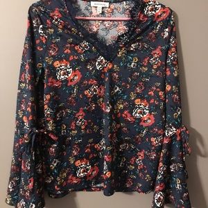Floral 3/4 sleeve top